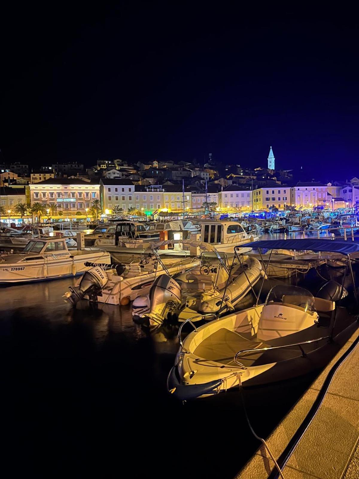 Season4All Apartments Mali Losinj Exterior photo