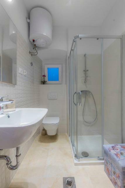 Season4All Apartments Mali Losinj Exterior photo